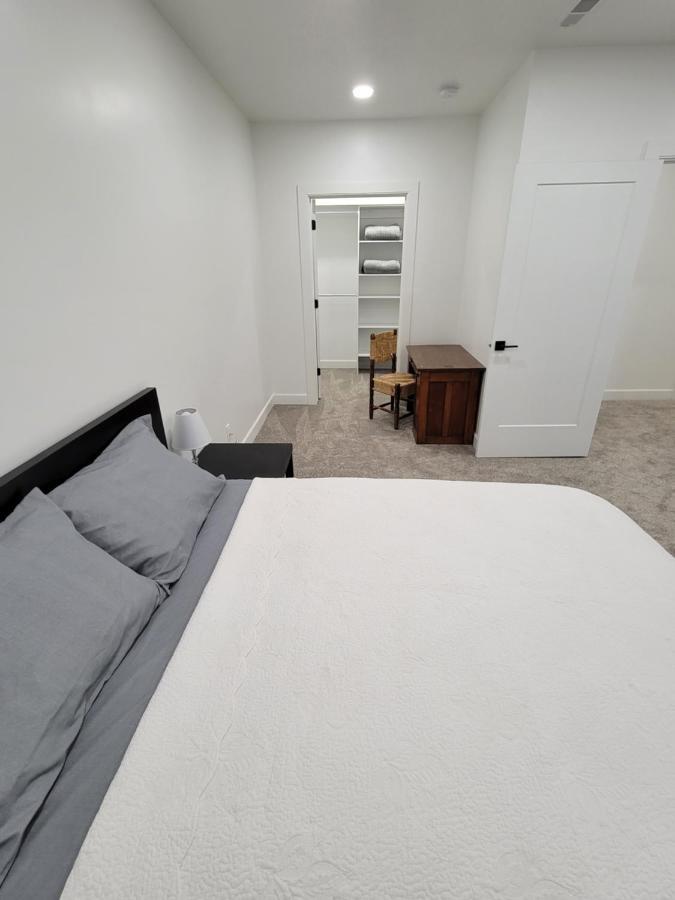 Spacious & Modern Apartment, Close To Universities And Mountains Mapleton Bagian luar foto